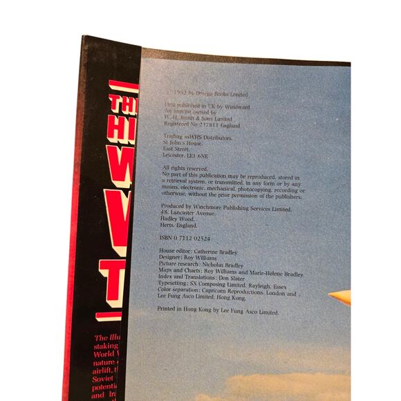 The illustrated history of world War three by Dr J Bradley 0711202524 windward - Picture 5 of 6